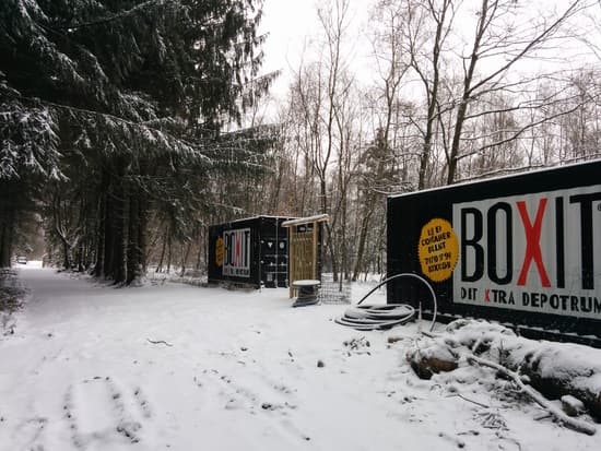Setting up containers Jan. 2016